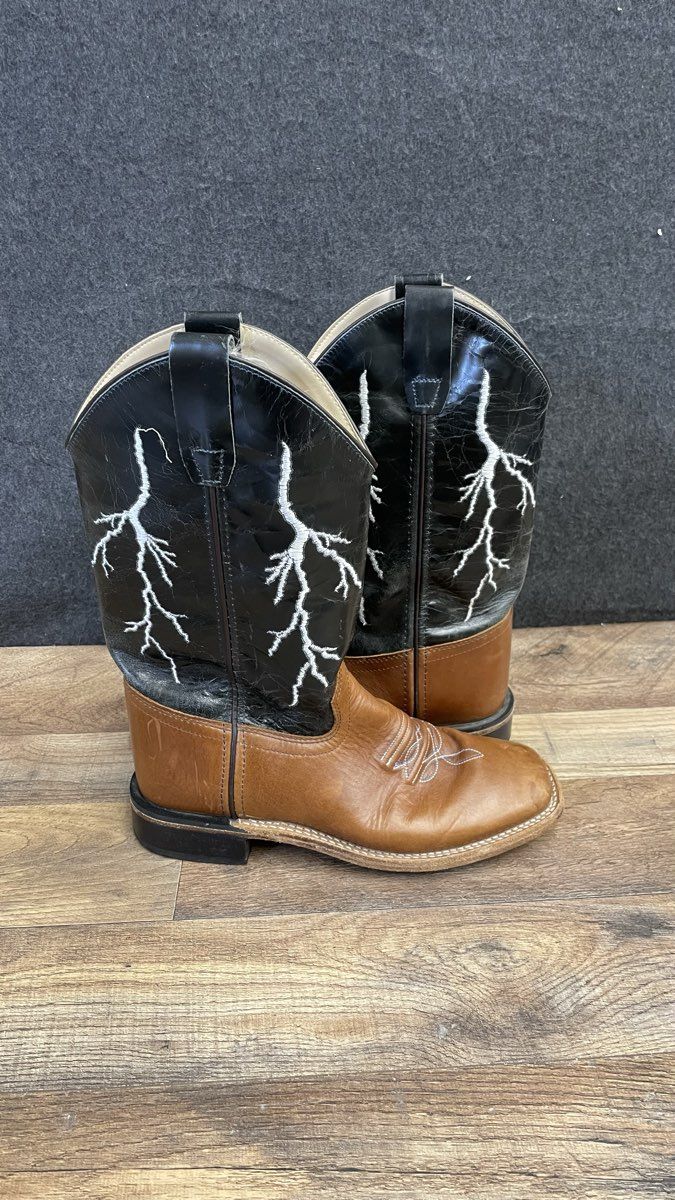 Boy's Cody James Western Boots Multicolor Boot Size 6