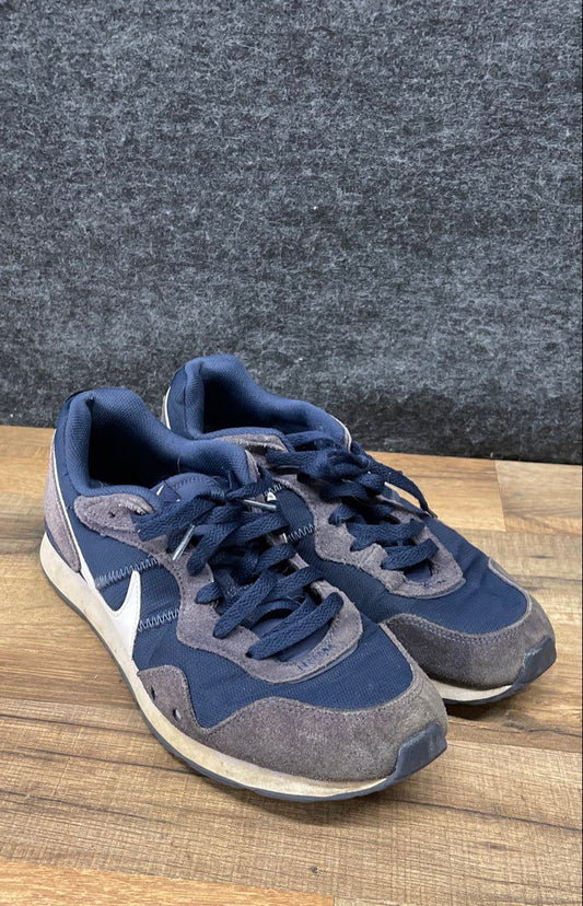 Nike Venture Runner Midnight Navy White Running Sneakers Men's Size 10.5