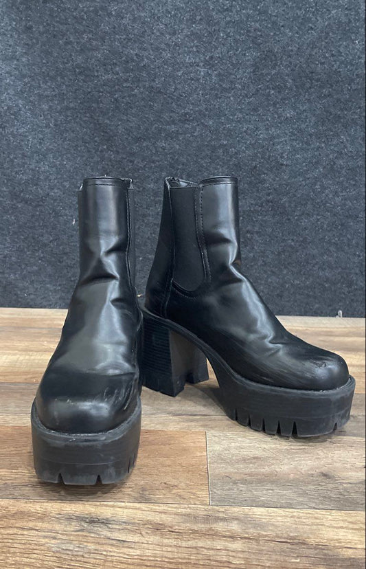 Gotcha GOTCC131 Black Platform Chunky Lug Sole Ankle Boots Women's Size 6.5