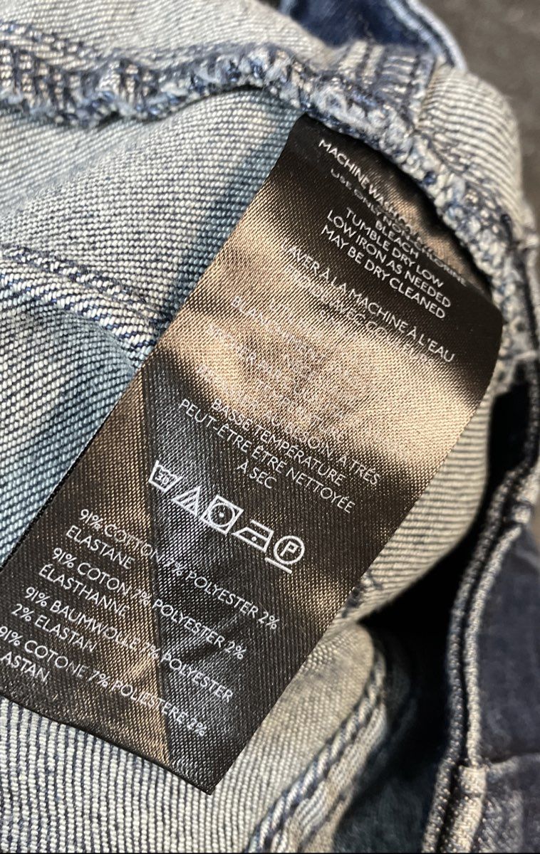 We The Free Women's Blue High Rise Flare Jeans Exposed Button Seam Detail Sz 26