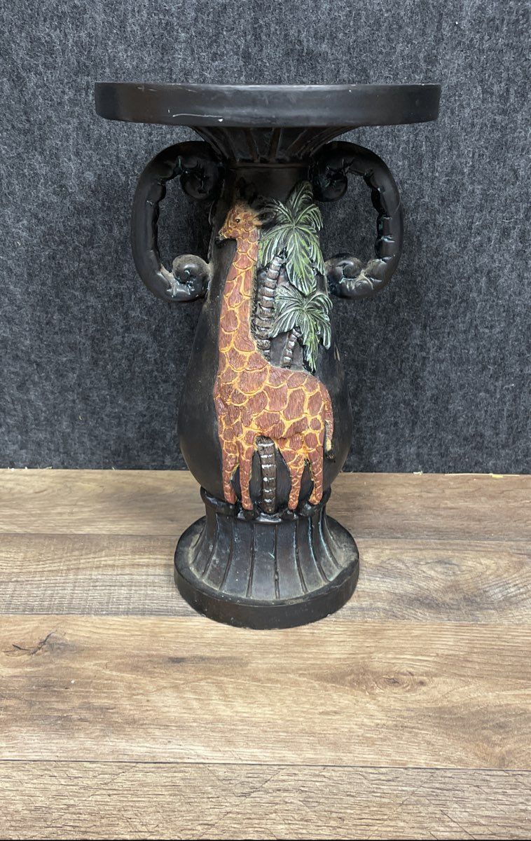 Small Decorative Giraffe Stand