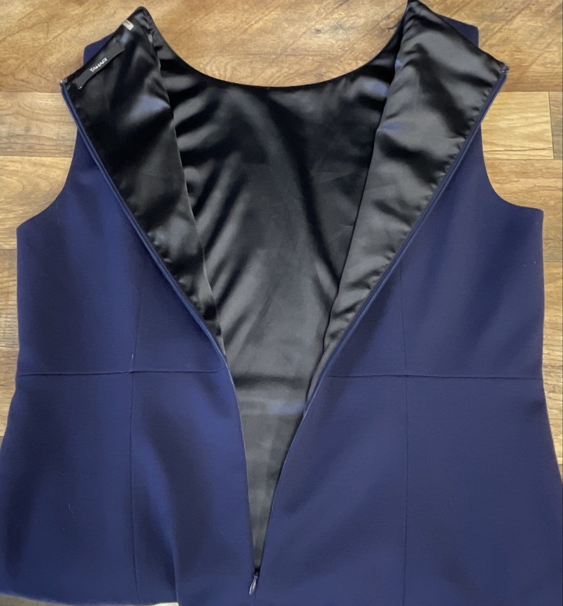 Tahari Women's Grey Navy Blue Colorblock Sheath Sleeveless Dress Sz 10