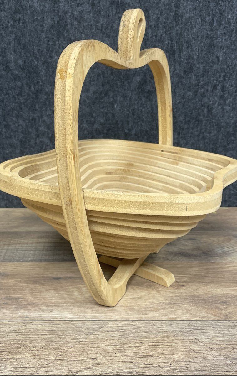 Wooden Expandable Apple Basket