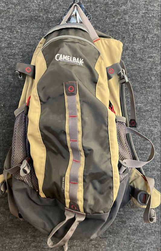 CamelBak Trail Blazer Hiking Backpack Tan Olive Green Hydration Daypack