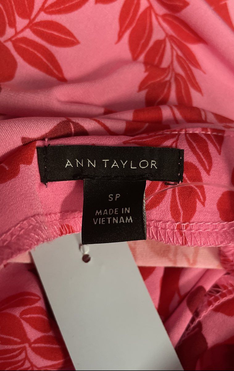 Ann Taylor Womens Pink Red Floral Flutter Sleeve Boat Neck Top NWT Sz SP