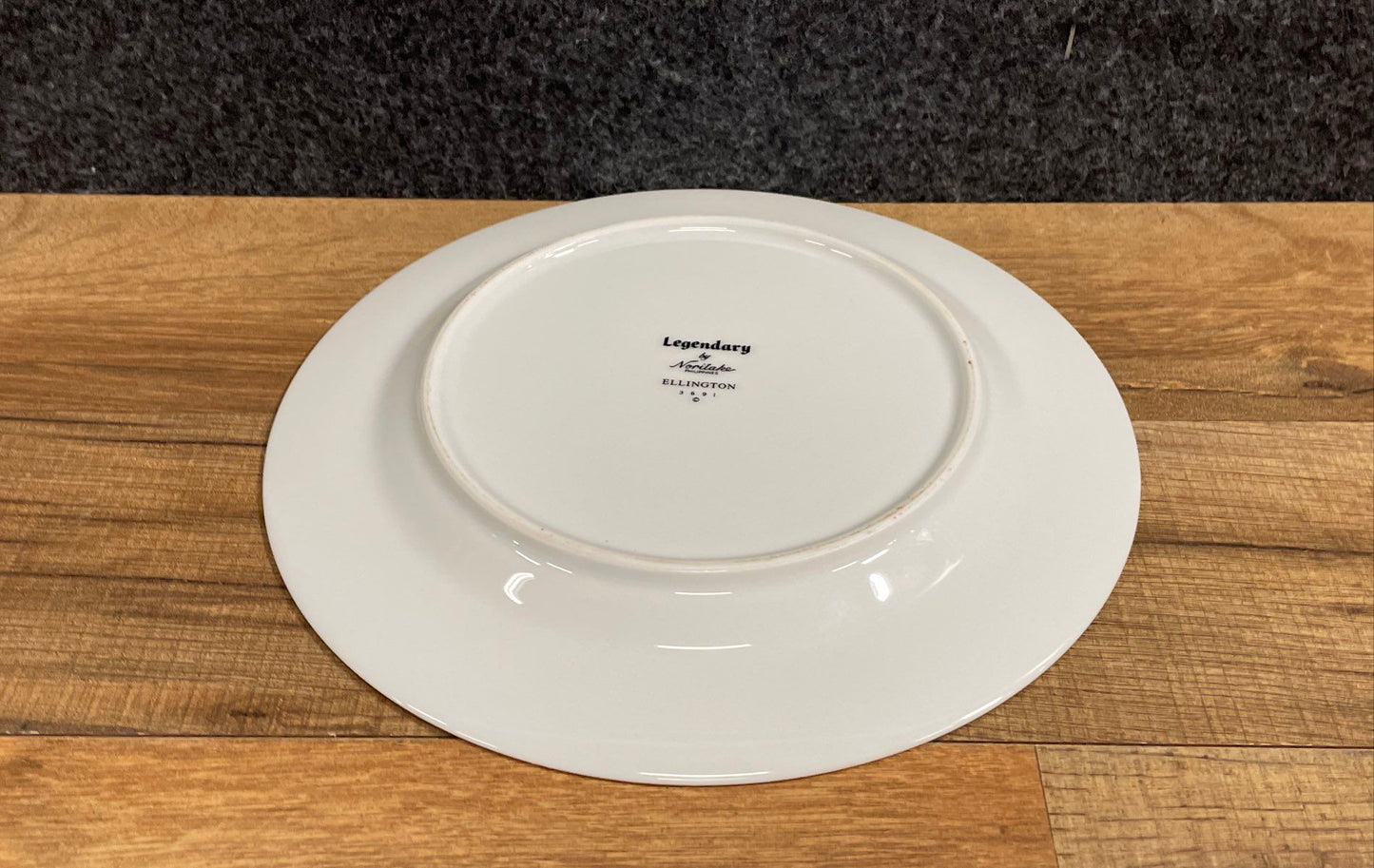 Legendary by Noritake Ellington 3691 Salad Plates