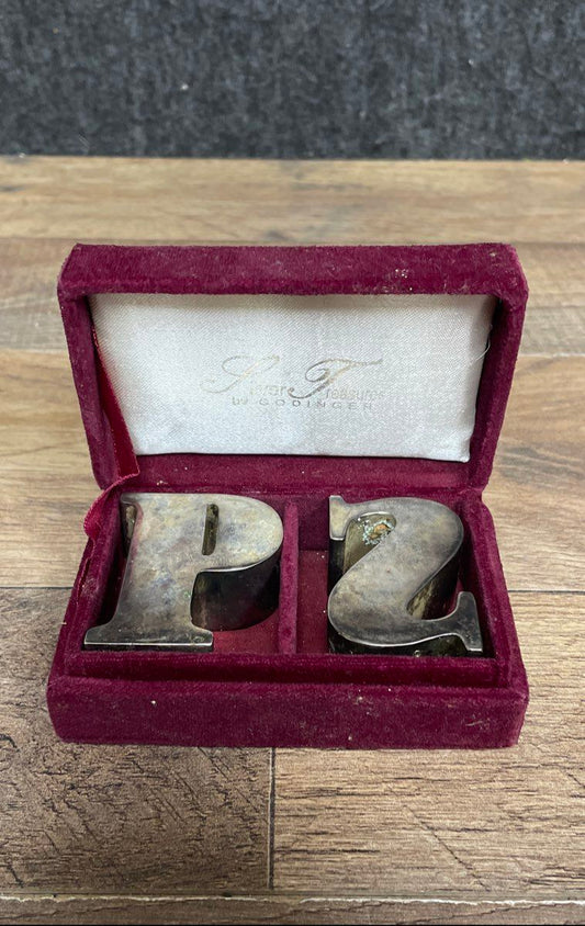 Godinger Alphabet S & P Salt & Pepper Shakers Set Silver Plate Vintage w/ Box