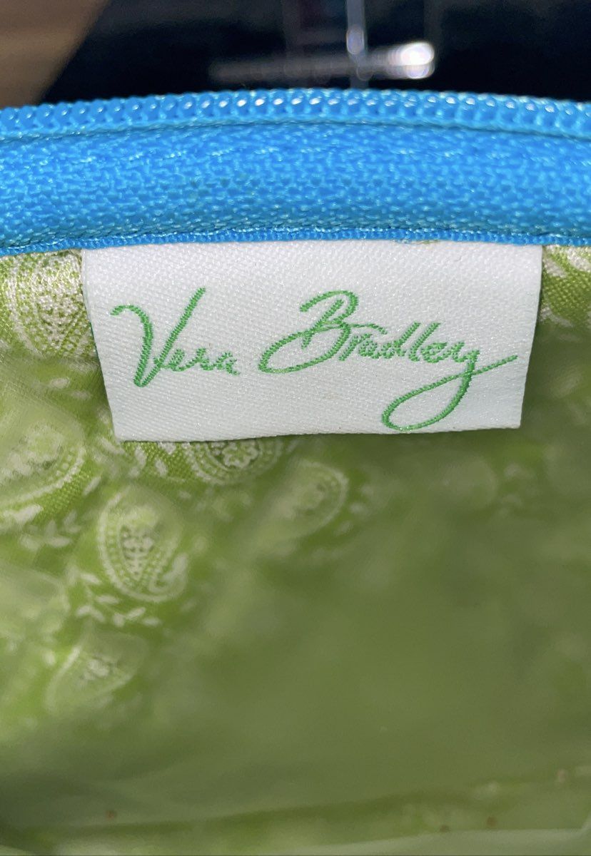 Vera Bradley Blue Symphony in Hue Paisley Quilted Small Zip Coin Purse Pouch