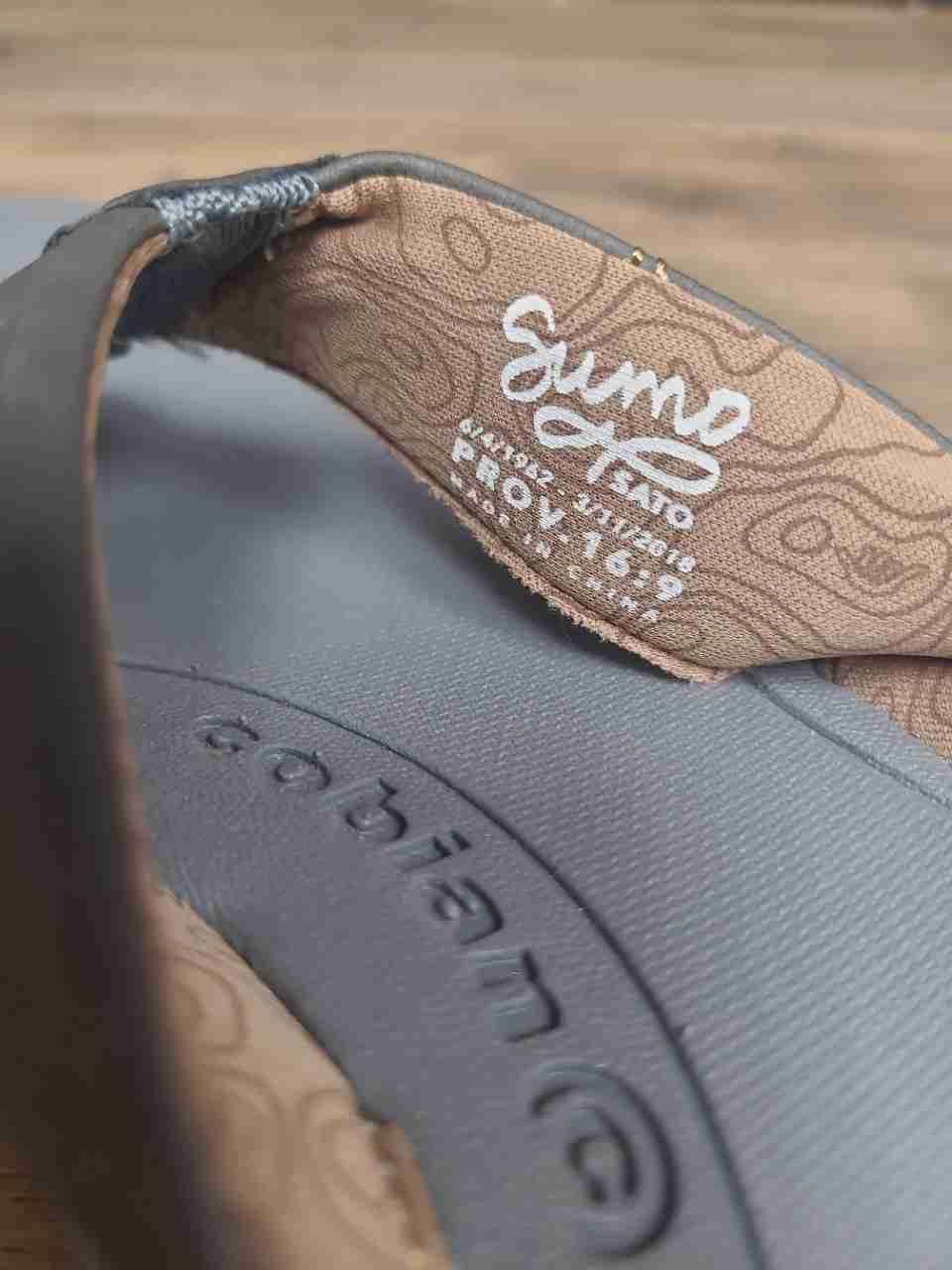 Cobian Sumo Sato Grey Charcoal Comfort Thong Flip Flop Sandals Size 9