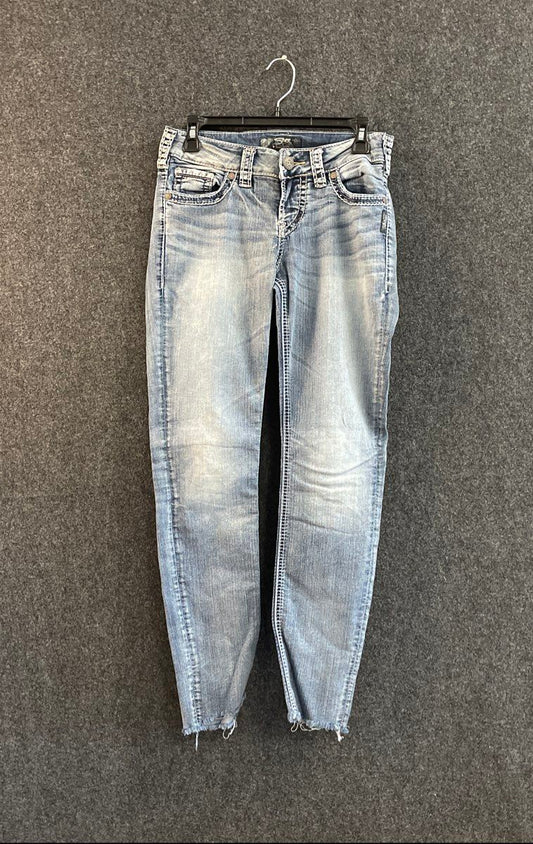 Silver Jeans Co. Women's Skinny Jeans Blue Light Wash Raw Hem Stretch Sz 27x31