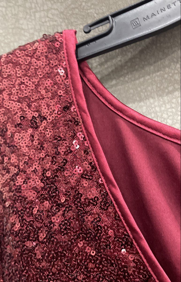 Torrid Women's Red Sequined V-Neck 3/4 Sleeve Fit & Flare Dress Size 1