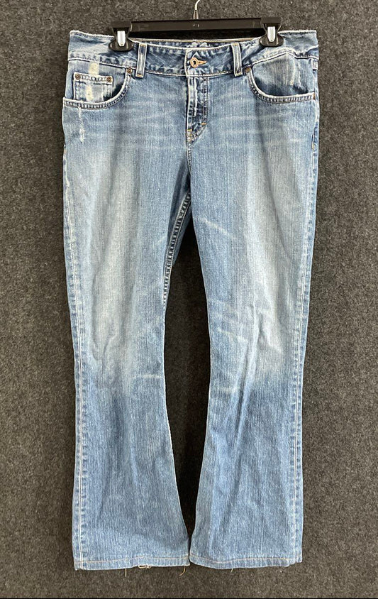 BKE Women's Culture Bootcut Jeans Light Wash Distressed Embroidered Sz 28x33.5