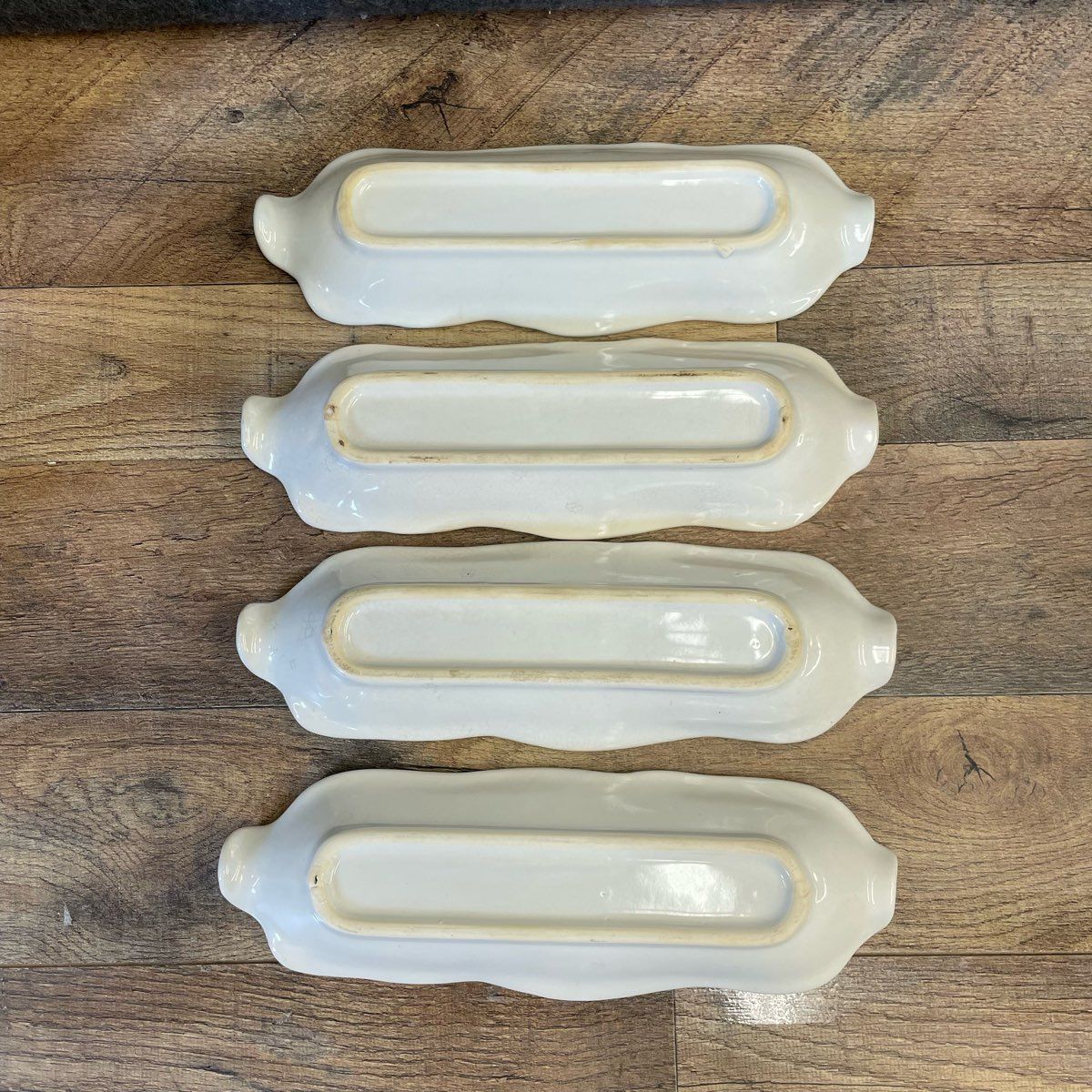 Set of 4 White Ceramic Corn on the Cob Dishes