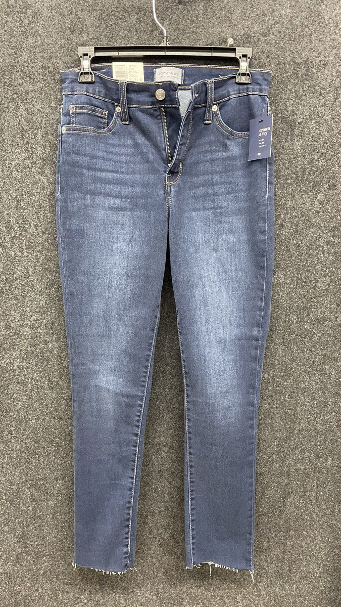 Crown & Ivy Women's Blue Elsie Wash Raw Hem Cropped Capri Jeans Size 4 NWT