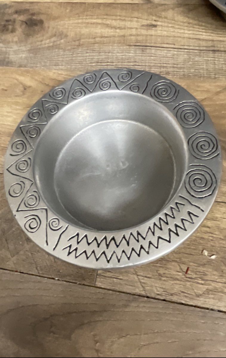 Wilton Reggae Pattern Armetale Holloware Lot