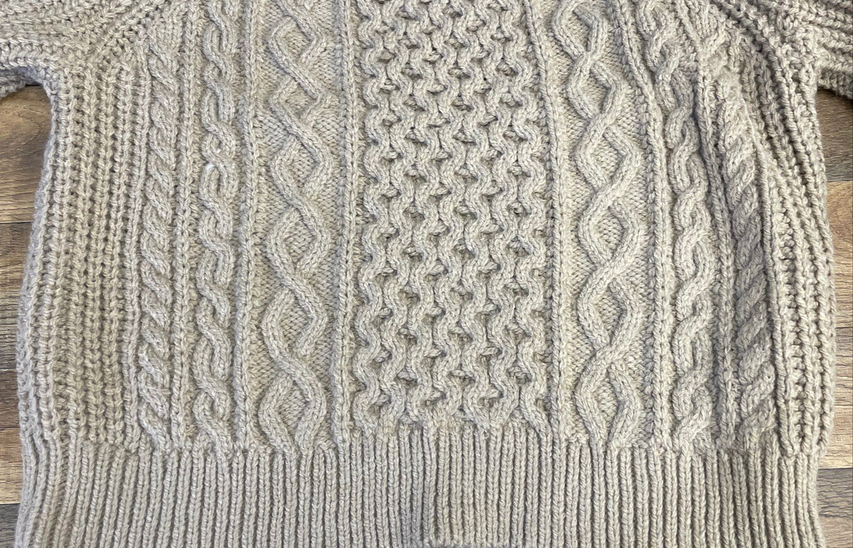 H&M Women's Gray Chunky Cable Knit Sweater Crew Neck Boxy Fit Sz S NWT