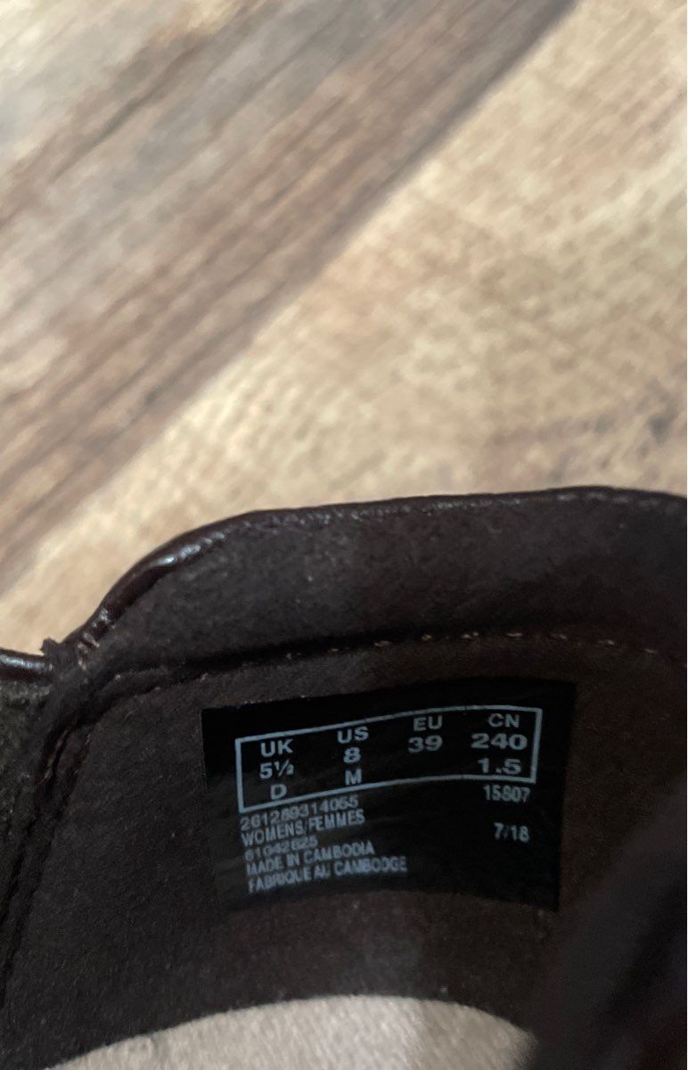 Clarks Collection Ashmont Race Dark Brown Leather Slip-On Loafers Women's Size 8