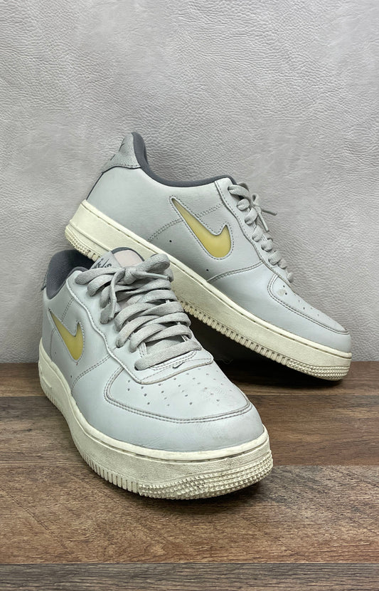 Nike Air Force 1 07 LX Light Bone Jelly Swoosh Low Mens Sneakers Size 9