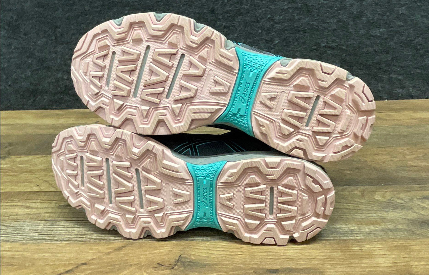 Asics Gel-Venture 8 MT Grey Teal Pink Women's Trail Running Boots Size 10