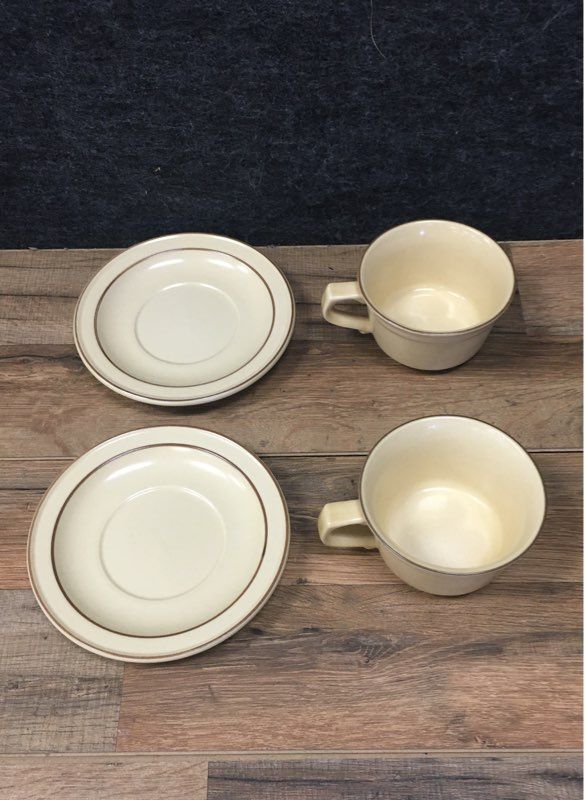 Lot of 3 Pfaltzgraff Village Brown Plates and Cups