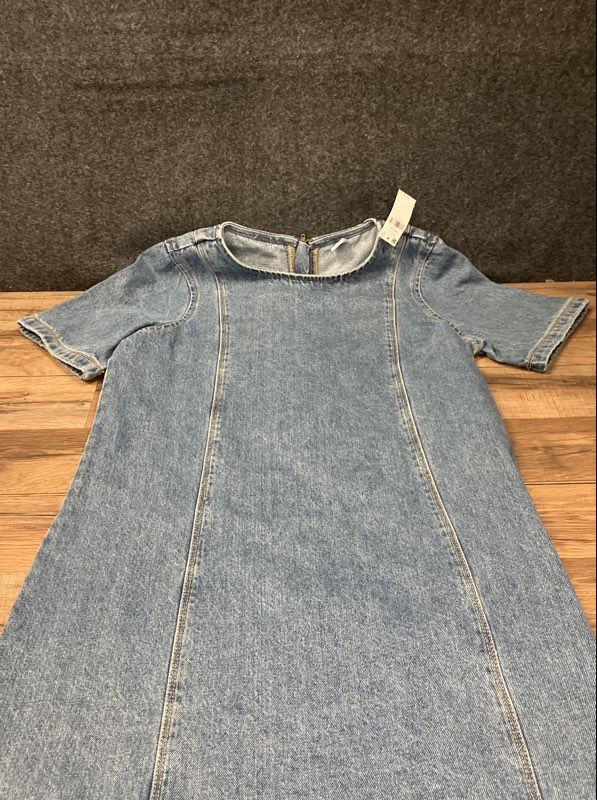Old Navy Women's Denim Mini Dress Light Wash Short Sleeve Seamed Sz S NWT