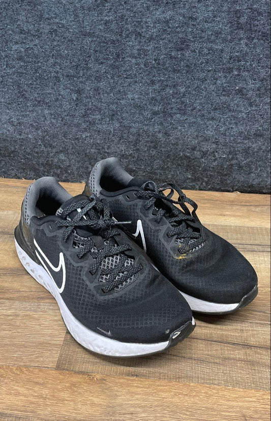Nike Legend React 3 Black White Men's Running Shoes Size 10