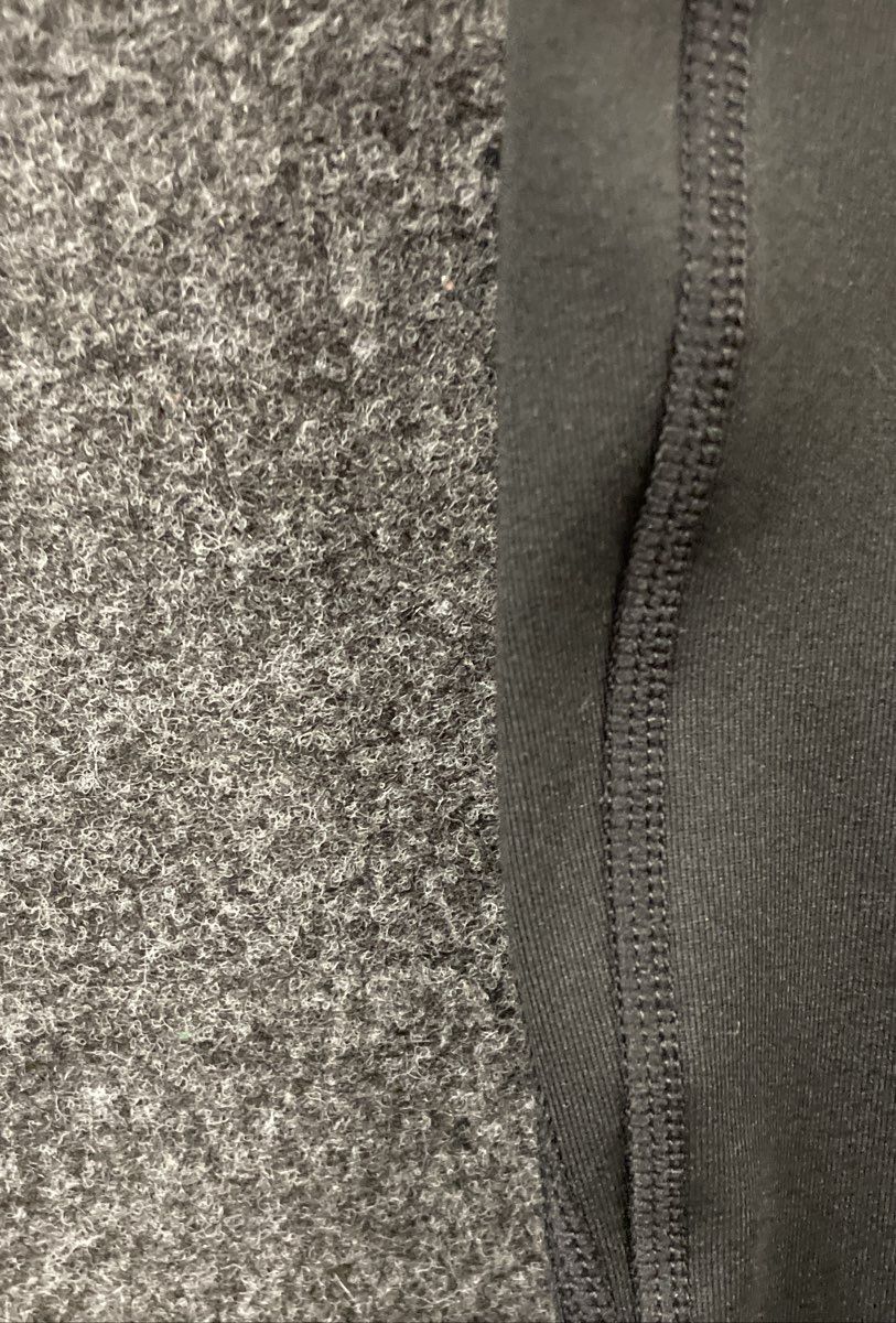 Gaiam Women's Black Cropped Yoga Pants High Rise Om Cut Ladder Detail Sz M NWT