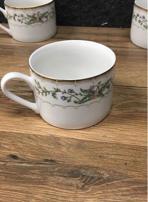 Set of 5 Farberware Wellesley #486 Fine China Cups