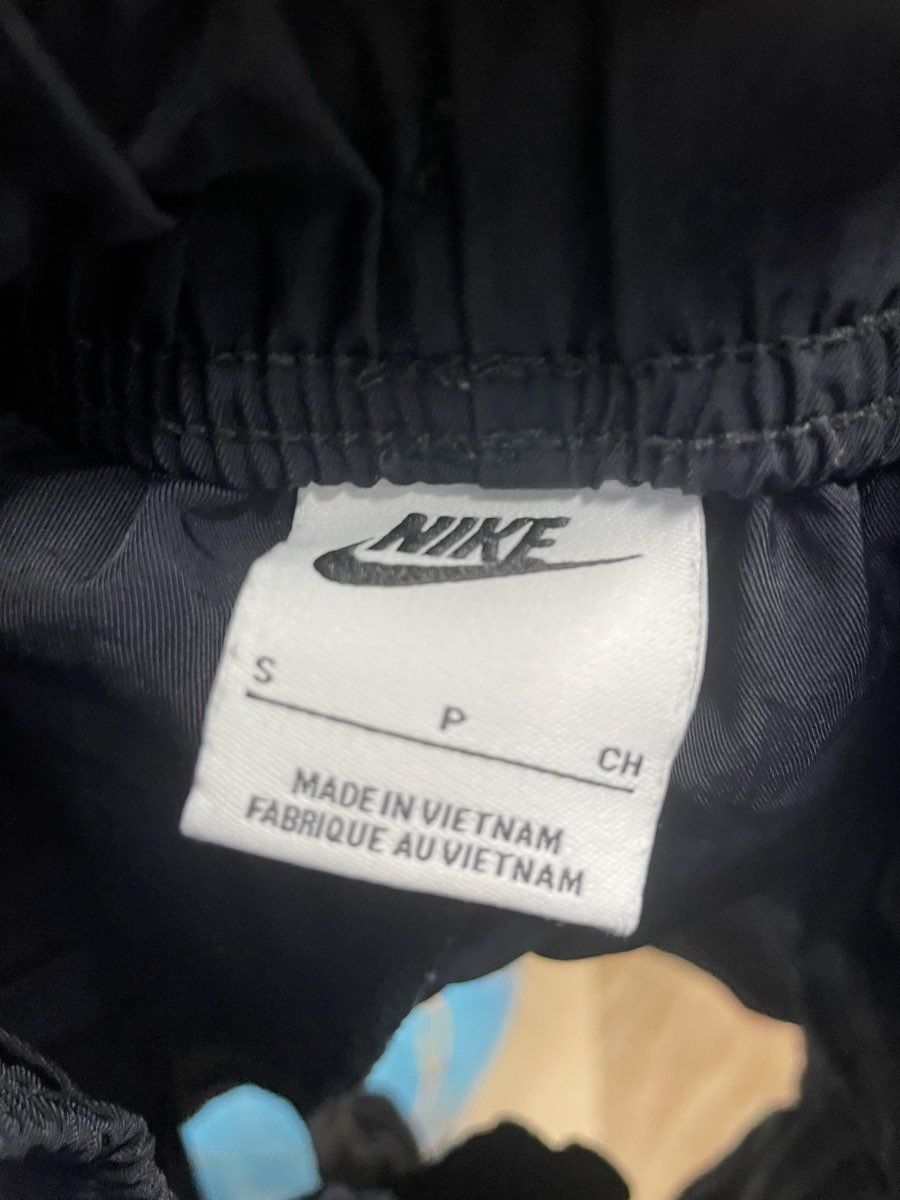 Nike Men's Air Utility Repel Black Cargo Shorts Sz S DM6247-010