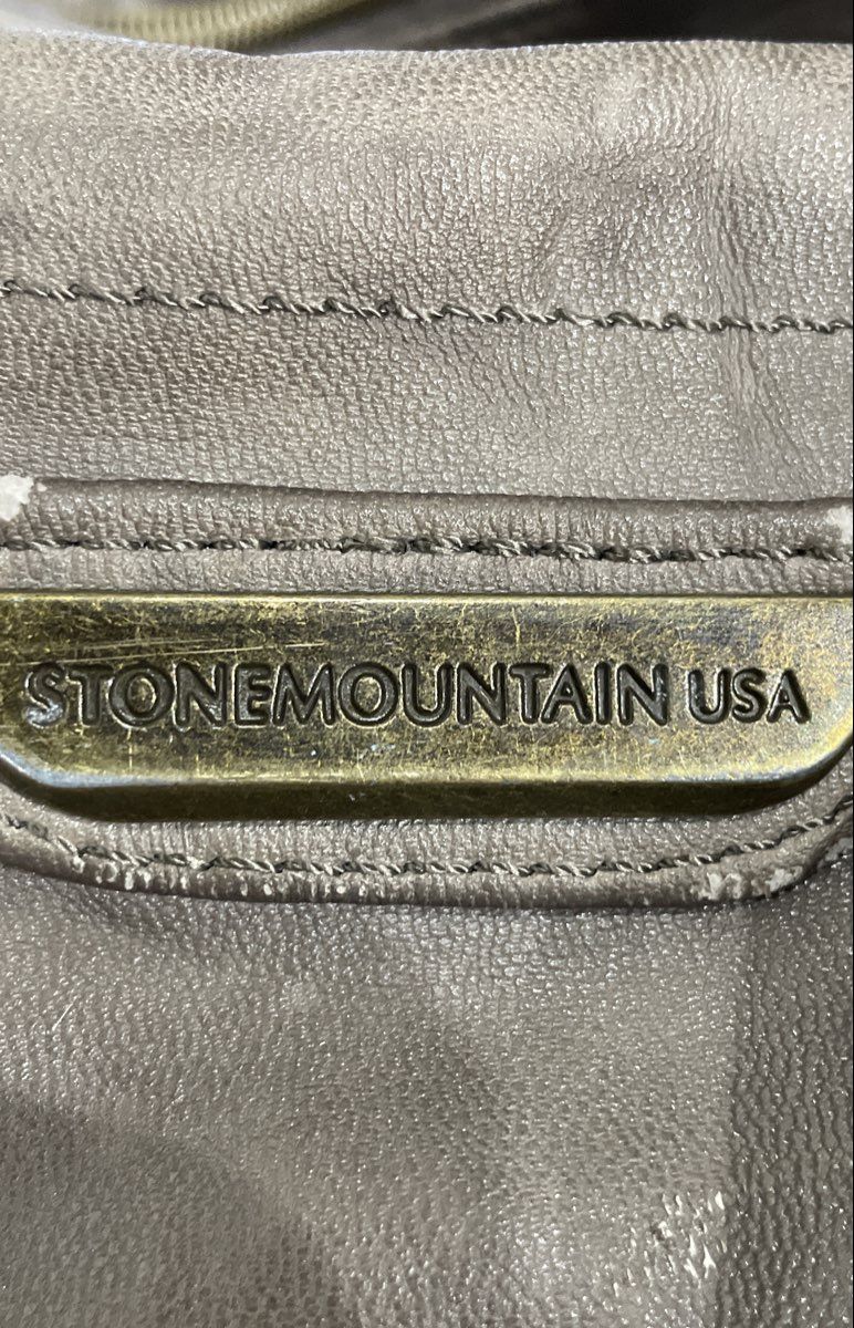 Stone Mountain Grey Leather Multi-Pocket Crossbody Shoulder Bag