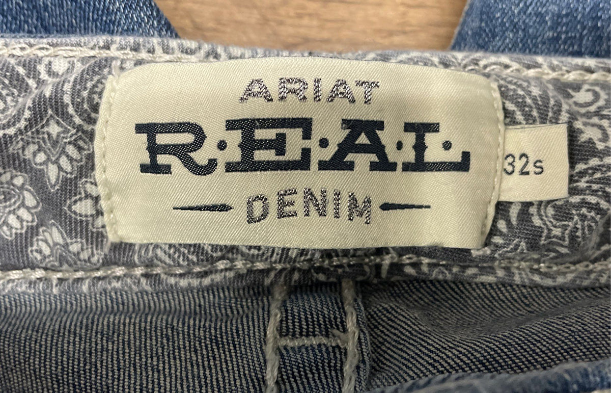 Ariat Women's REAL Denim Blue Medium Wash Embroidered Back Pocket Jeans Sz 32S