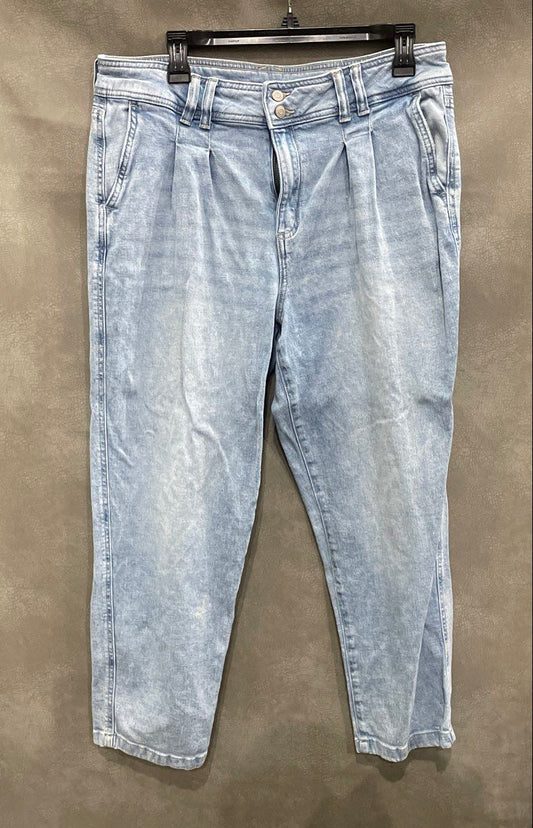 Sonoma Women's Light Wash Blue Pleated Front High Rise Tapered Jeans Sz 16