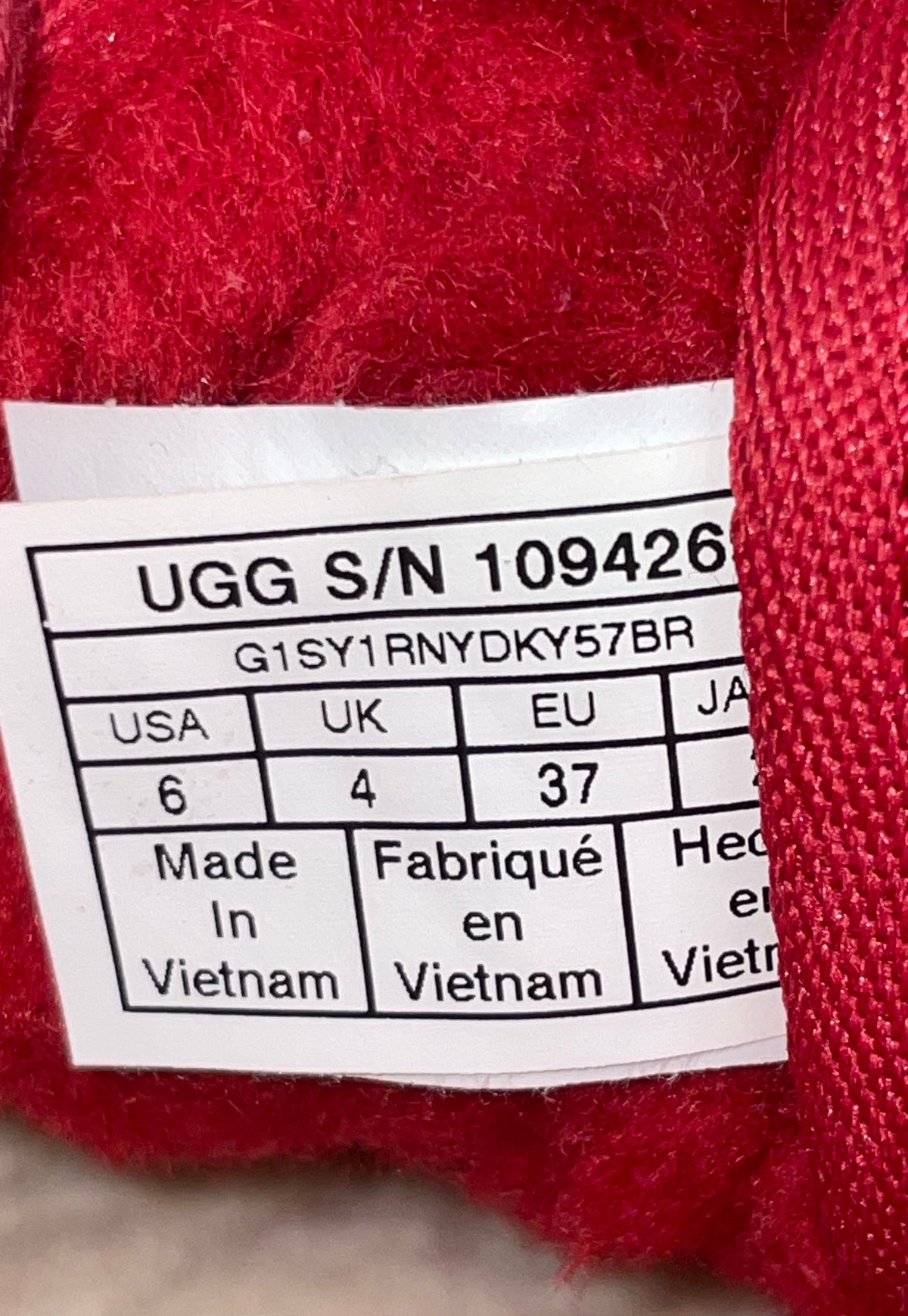 UGG Neumel Red Suede Sheepskin Lined Women's Chukka Boots Size 6