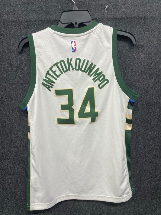 Nike Youth Milwaukee Bucks Giannis Antetokounmpo #34 Association Jersey Sz L