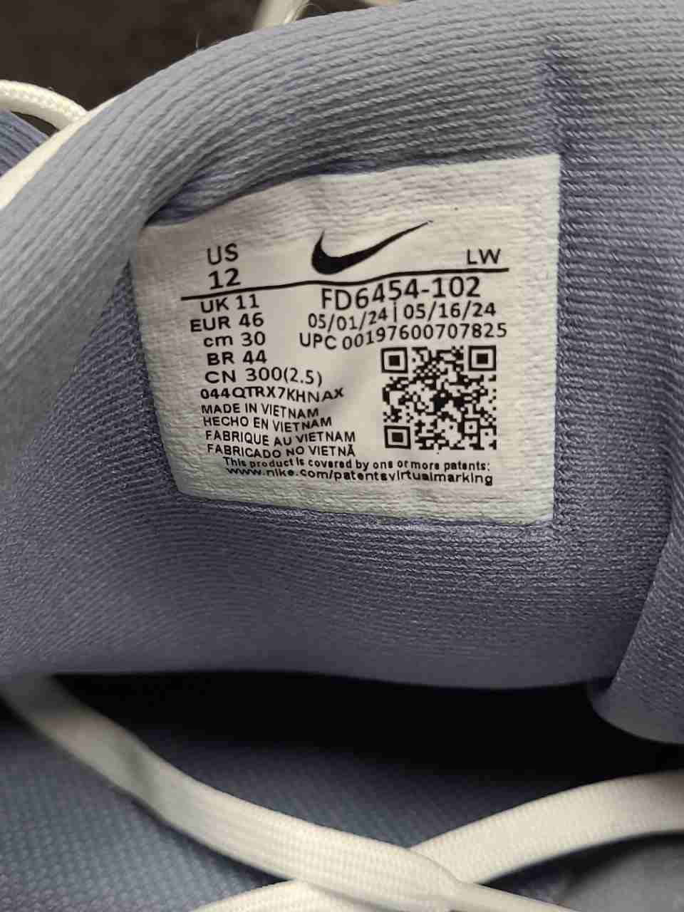 Nike Downshifter 13 White Silver Grey Running Shoes Men's Size 12