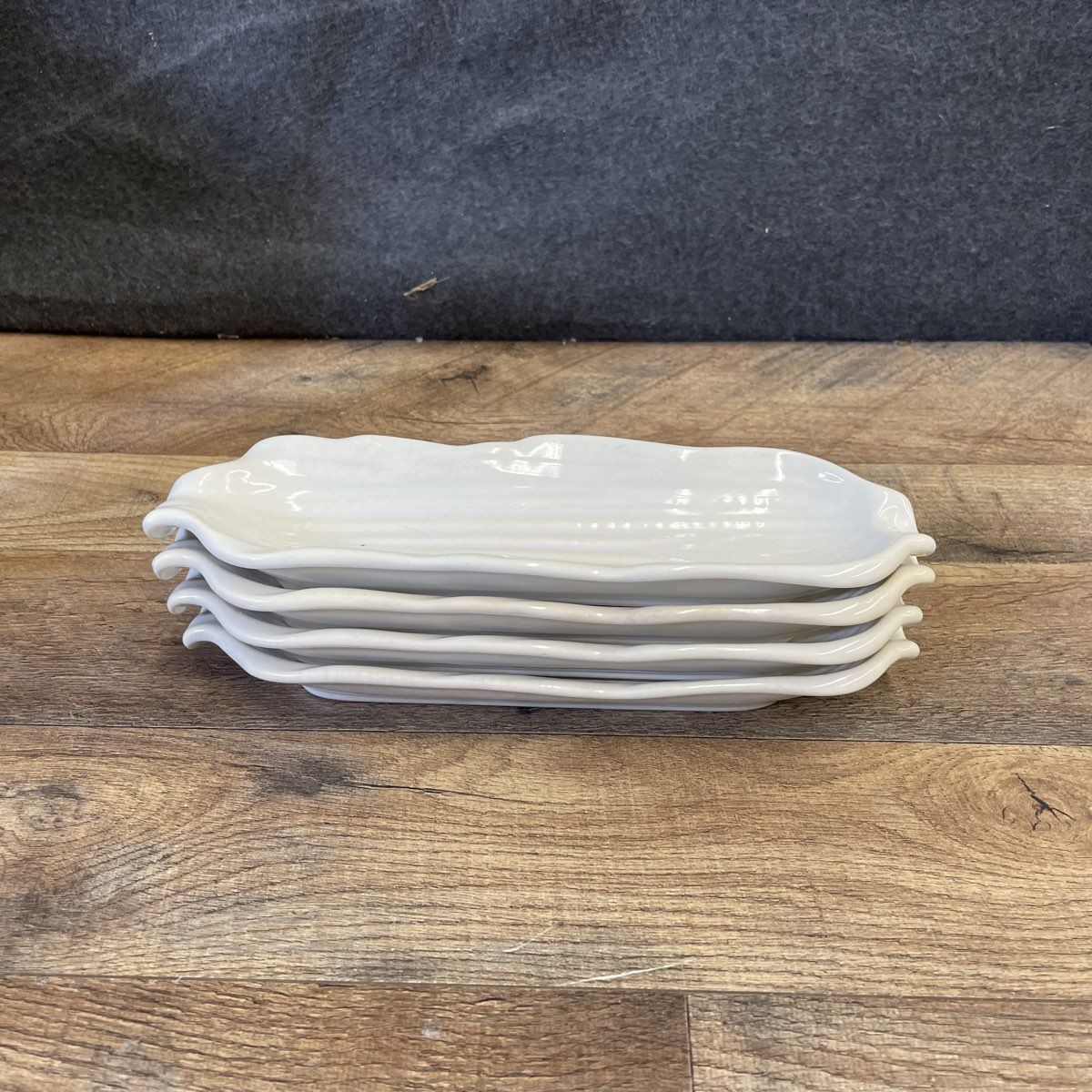 Set of 4 White Ceramic Corn on the Cob Dishes