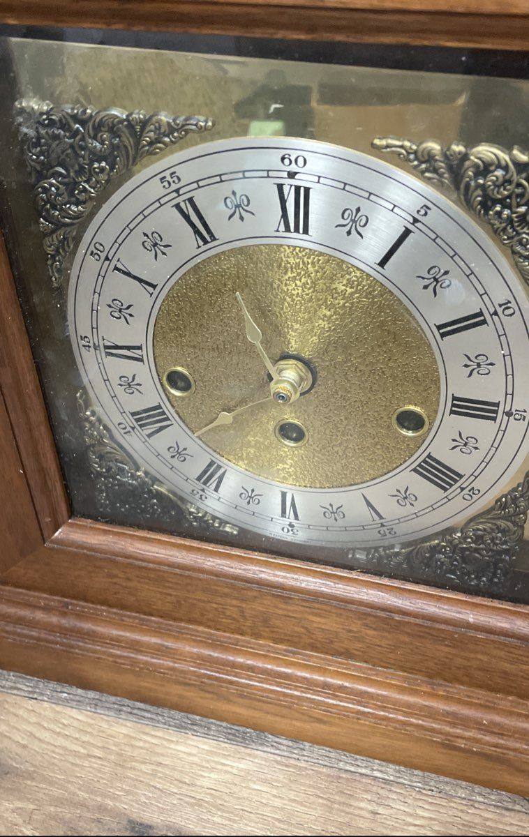 Decorative Mantle Clock