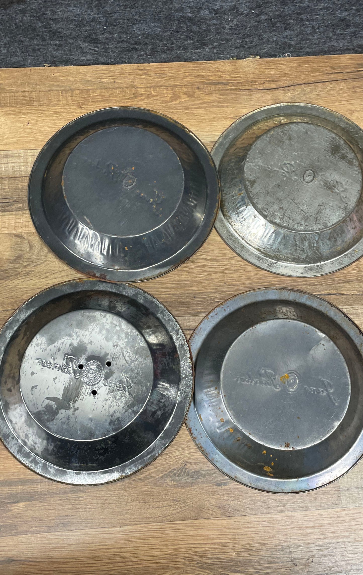 Set of 4 Vintage Tin Tart Pans