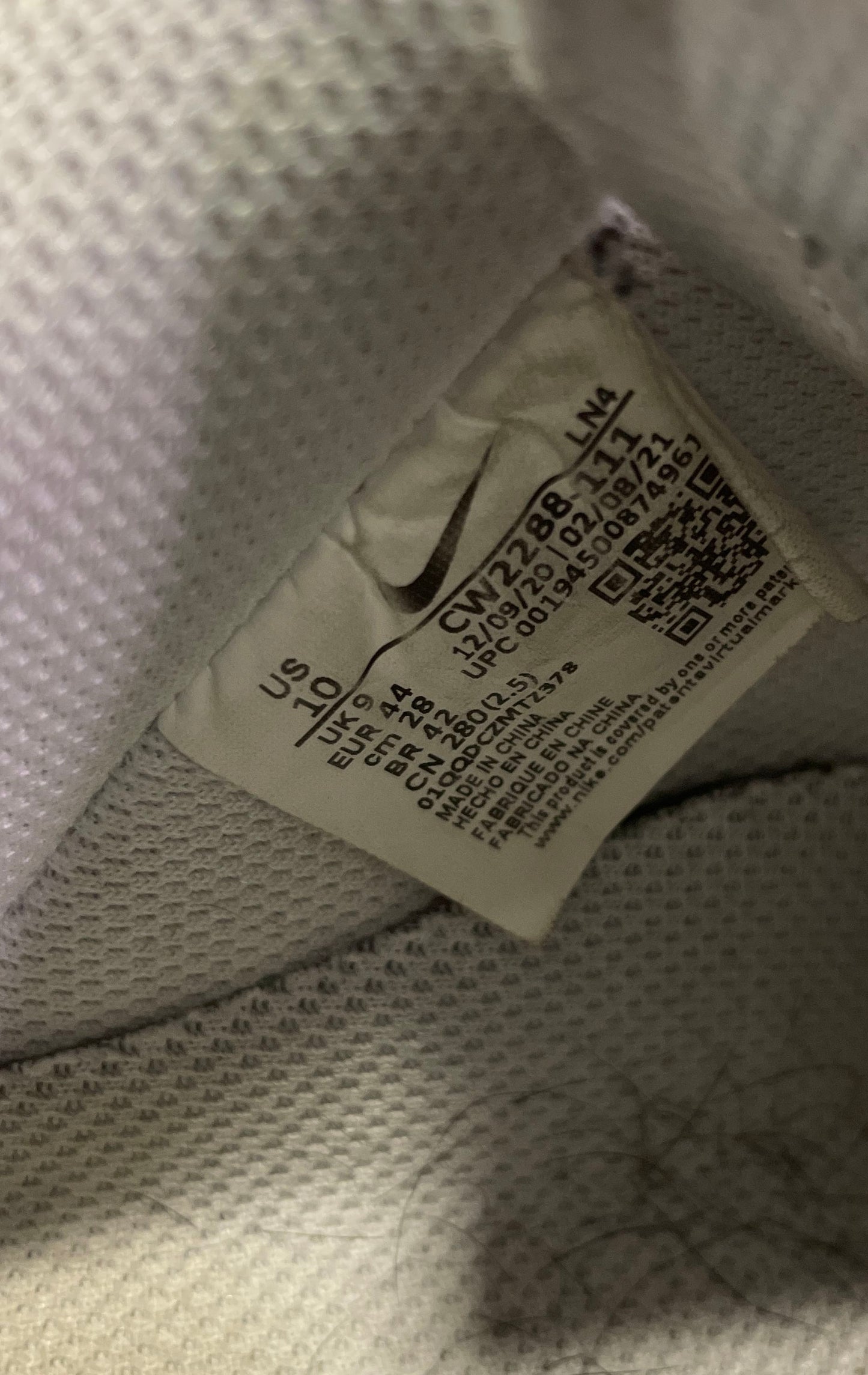 Nike Air Force 1 07 Low Triple White Sneakers Size 10