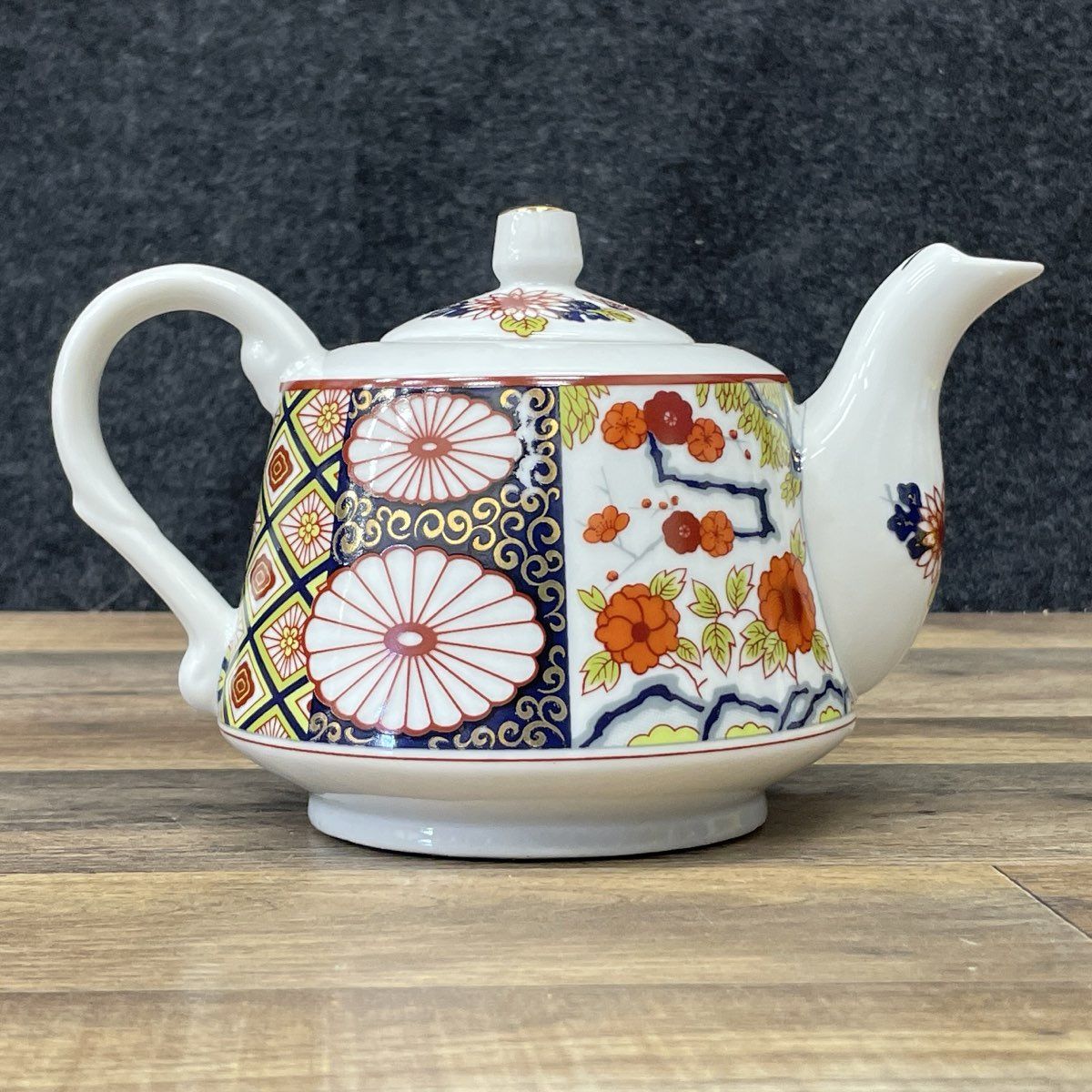 Vintage-Imari Ware-Style Teapot