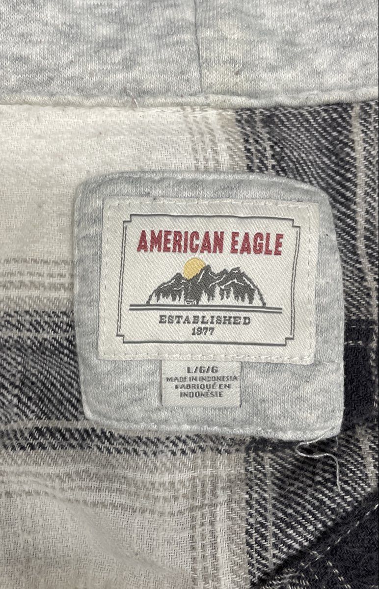 American Eagle Women's Hooded Plaid Flannel Shirt Gray White Distressed Sz L
