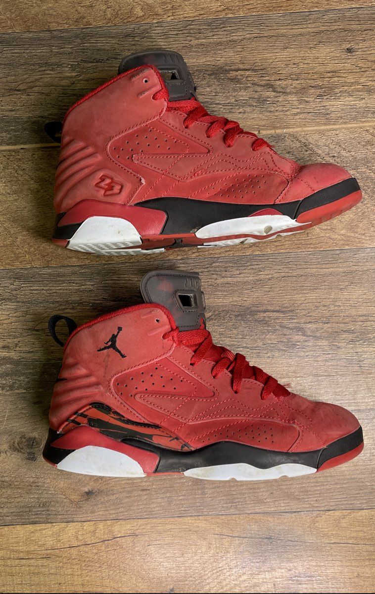 Boy's Nike Jordan Jumpman MVP Red/black Sneaker Size 2Y