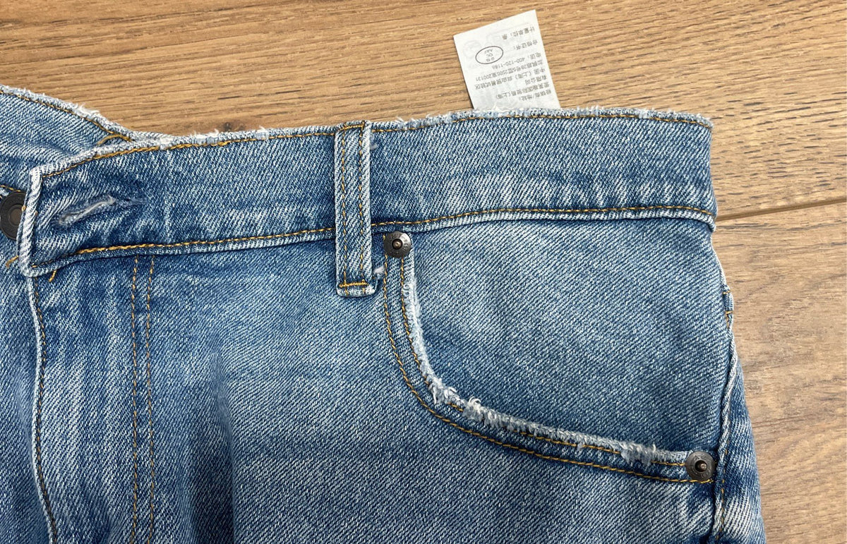 Abercrombie & Fitch Women's Curve Love High Rise Mom Denim Shorts Blue Sz 8
