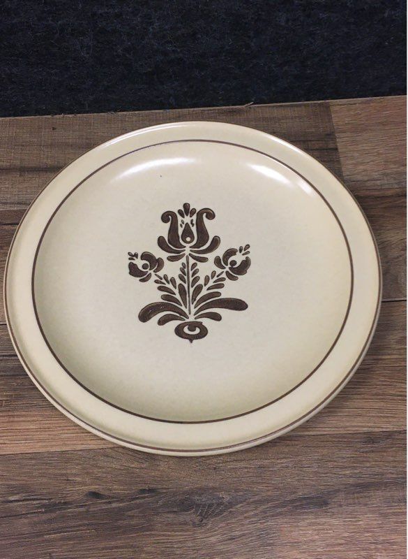 Lot of 4 Pfaltzgraff Village Brown Dinner Plates