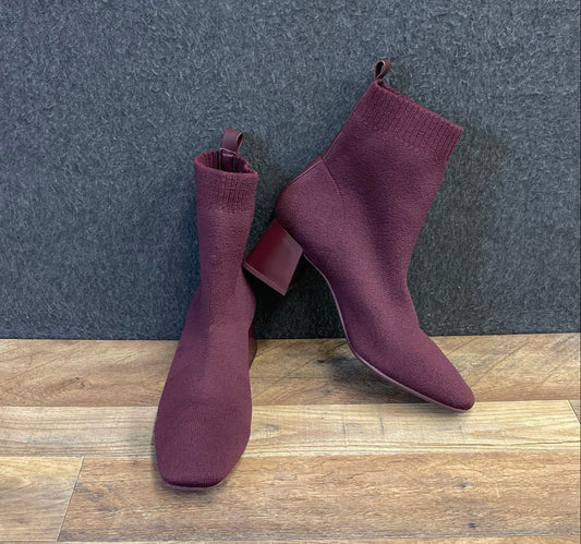 Cushionaire Milo Maroon Knit Memory Foam Block Heel Sock Booties Size 10