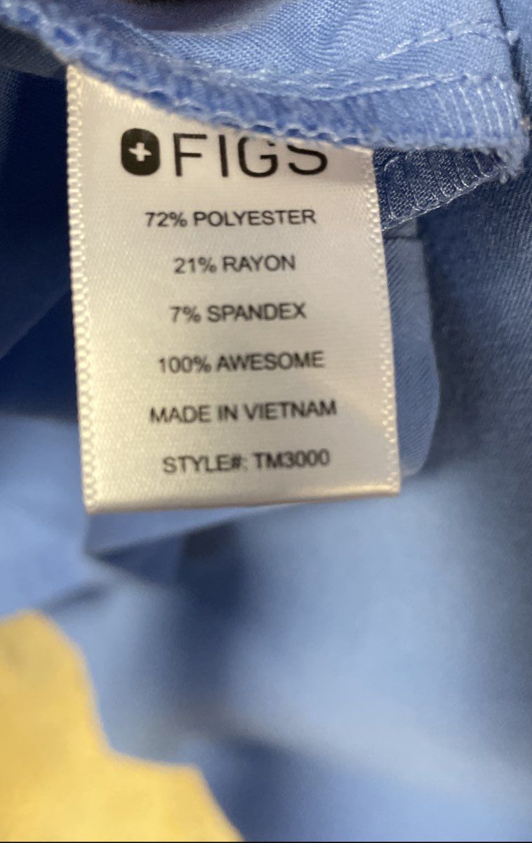 FIGS Men's Leon Three Pocket Scrub Top Light Blue V-Neck Size XL