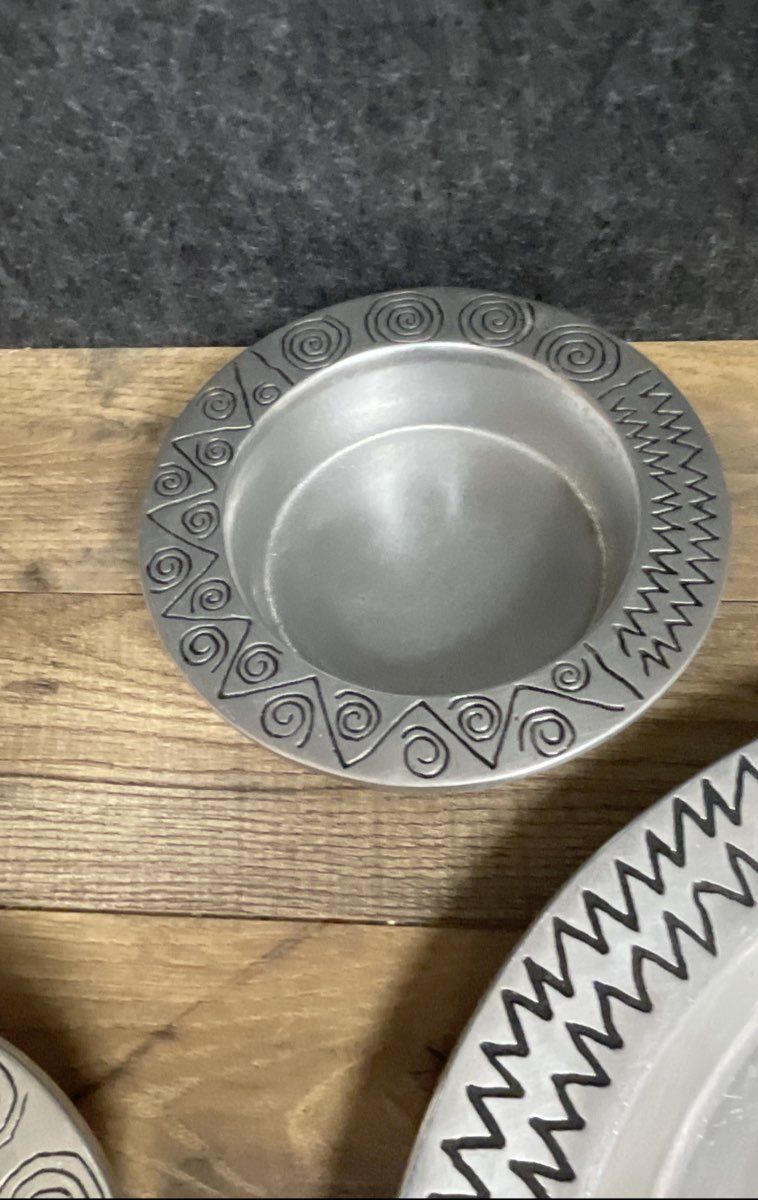 Wilton Reggae Pattern Armetale Holloware Lot