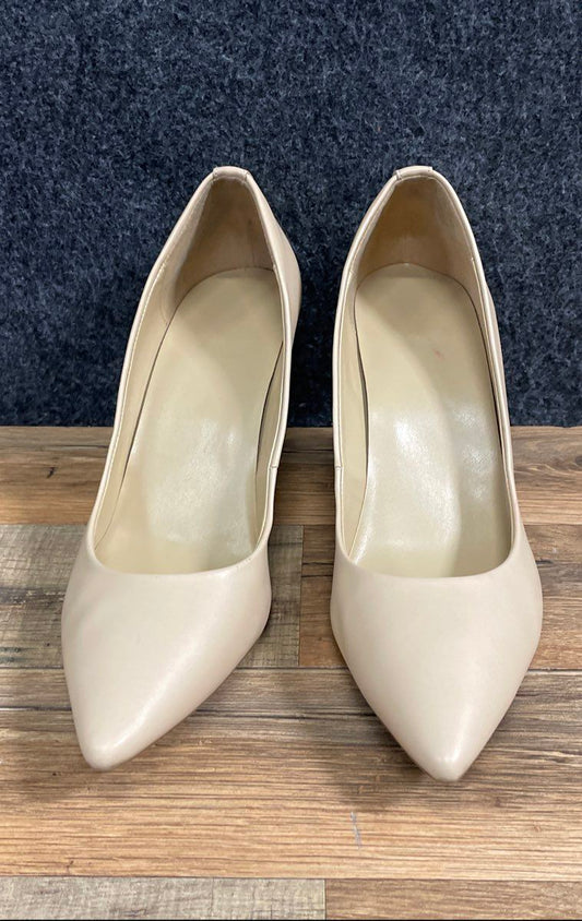 Michael Kors Claire Flex Cream Nude Pointed Toe Pumps Size 11