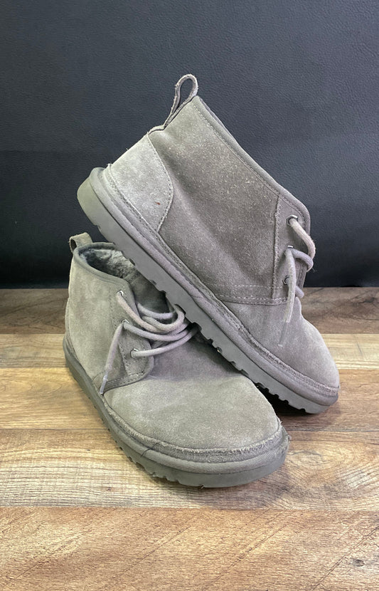 UGG Neumel Grey Suede Lace Up Chukka Boots Men's Size 10