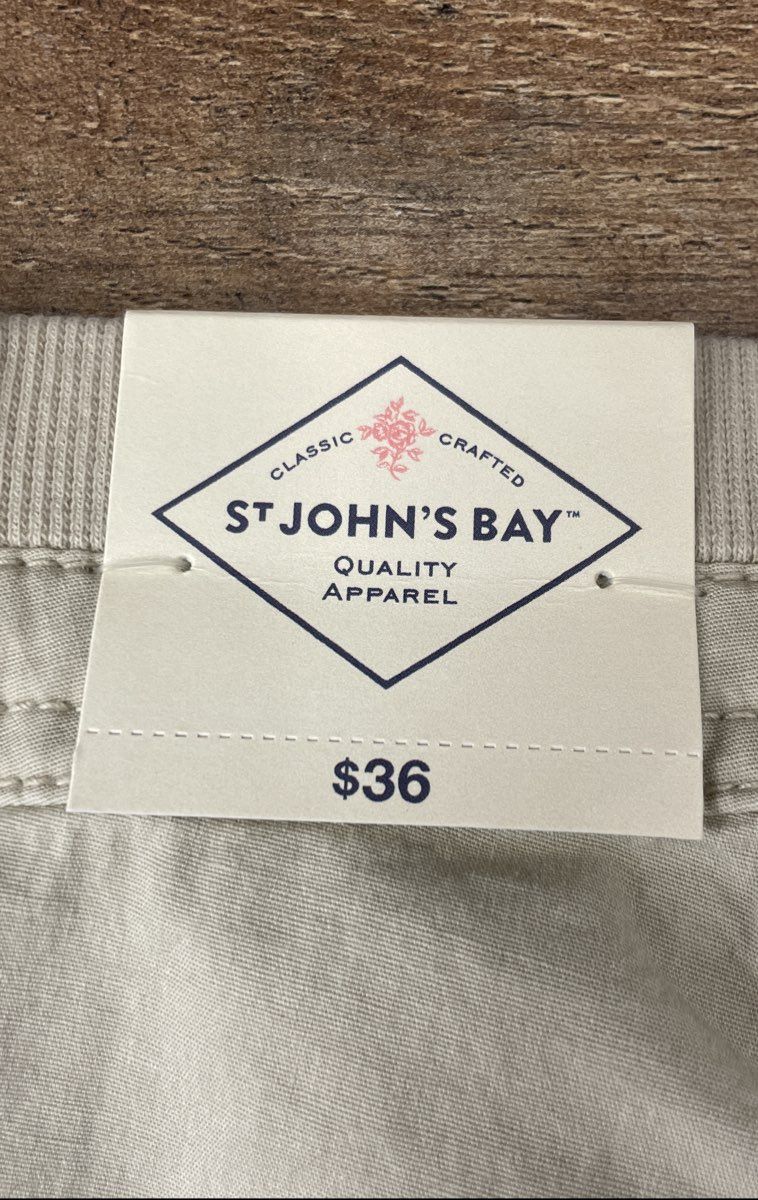 St. John's Bay Women's Mid Rise Bermuda Shorts Khaki Cargo NWT Sz 18W